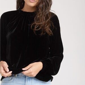 Bella Dahl - Velvet Raglan Sleeve Blouse Black, Medium